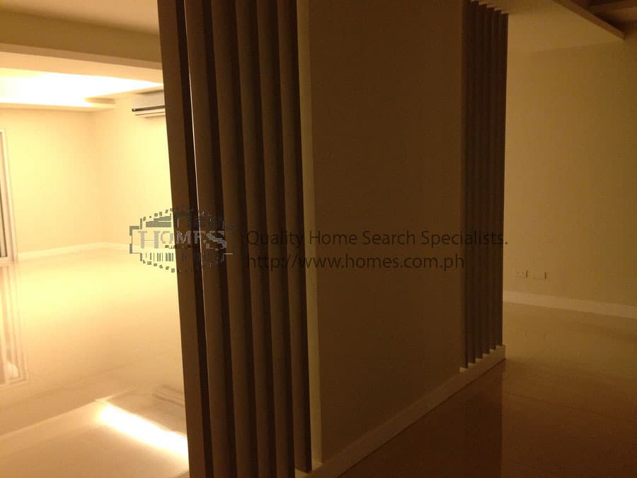 Exemplary 2 storey - photo 4