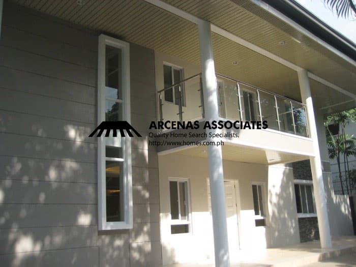 Exemplary 2 storey - photo 2