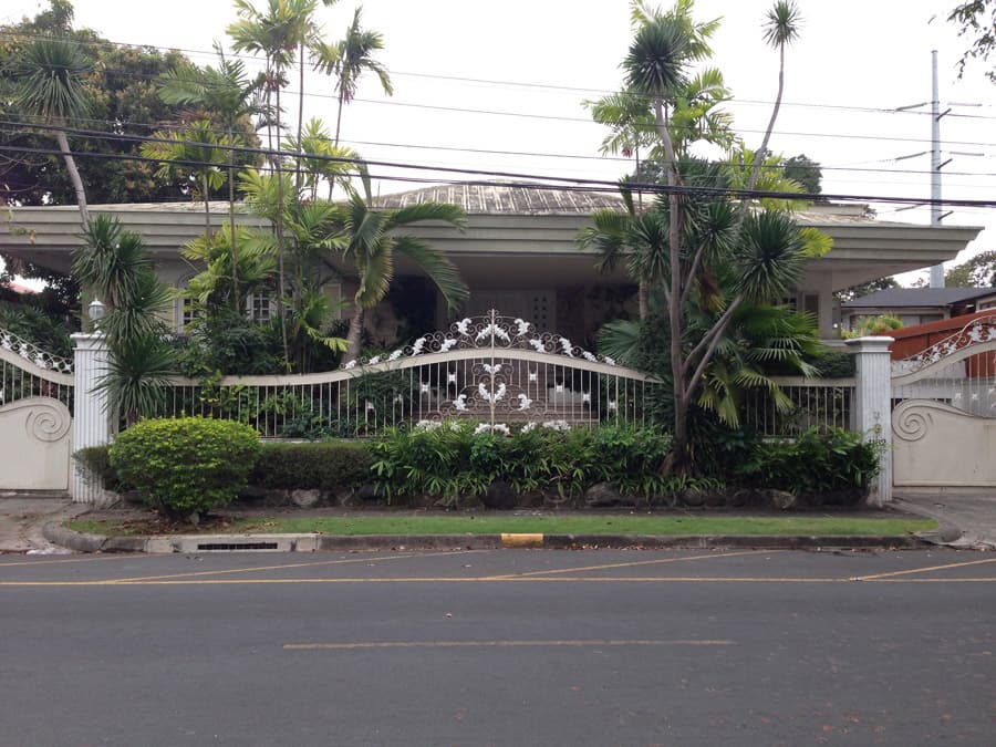 Elegant 2 Storey - Dasmarinas Village, Makati - photo 1