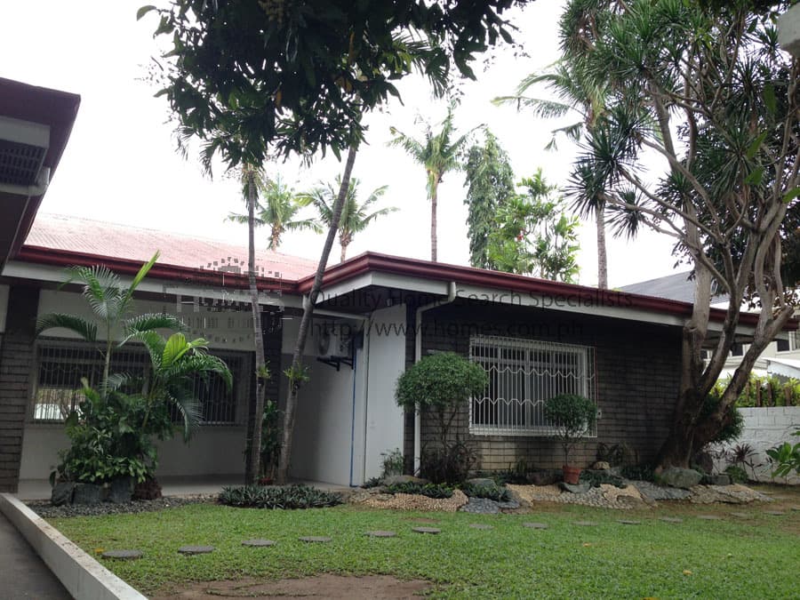 Affordable bungalow - Dasmarinas Village, Makati - photo 1