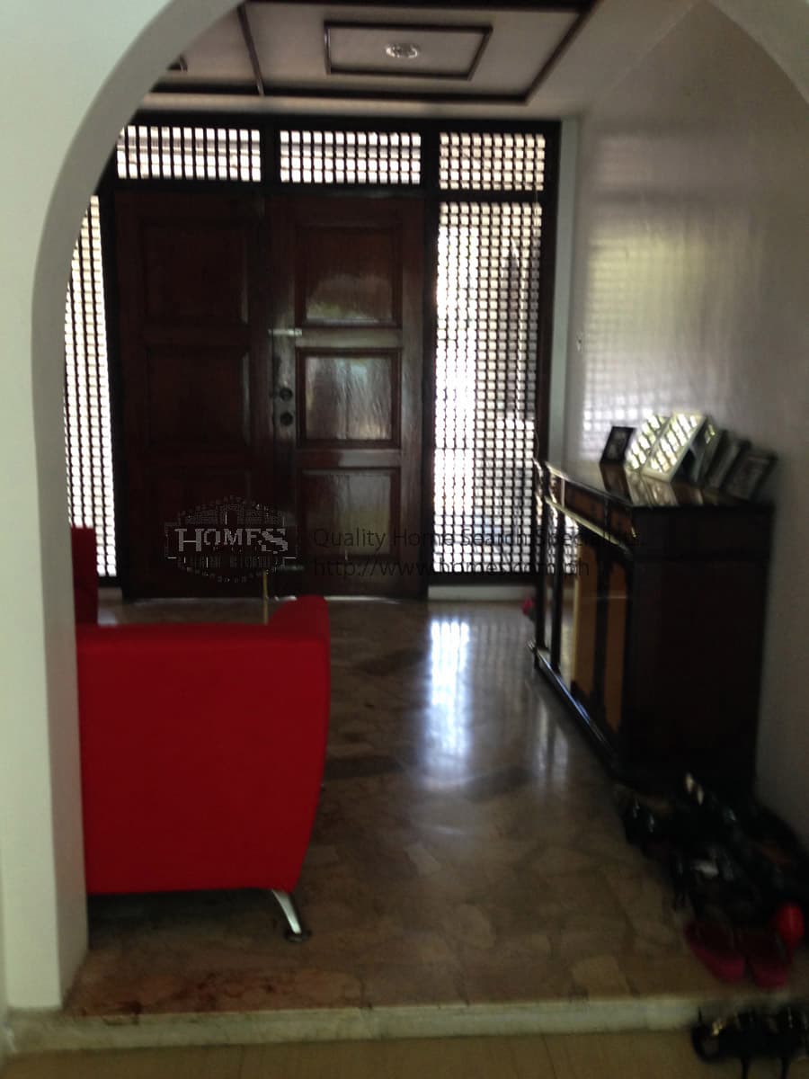 Refurbished 2-storey - photo 4