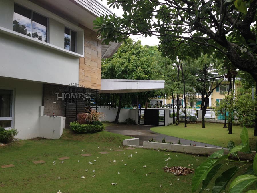 Elegant modern 2 storey corner house - photo 3