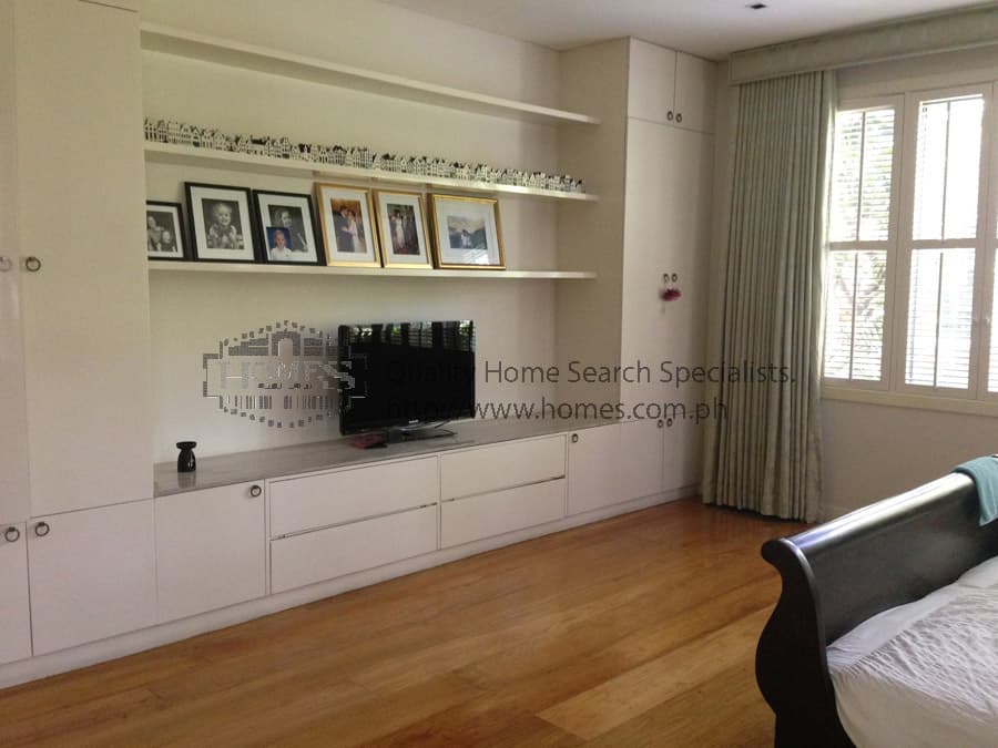 Pre-eminent modern 2-storey - photo 2