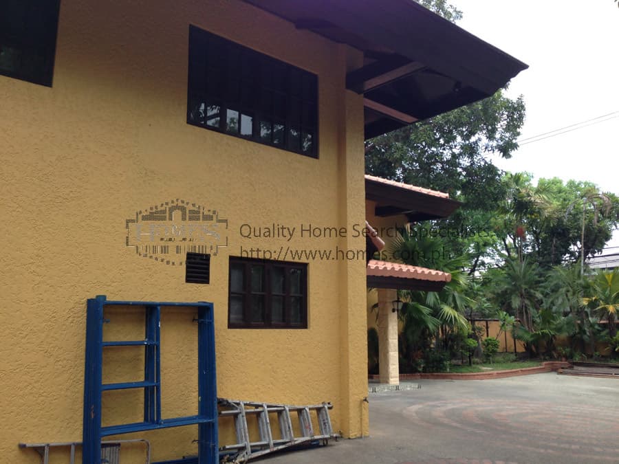 Eclectic colonial inspired 2-storey - photo 3