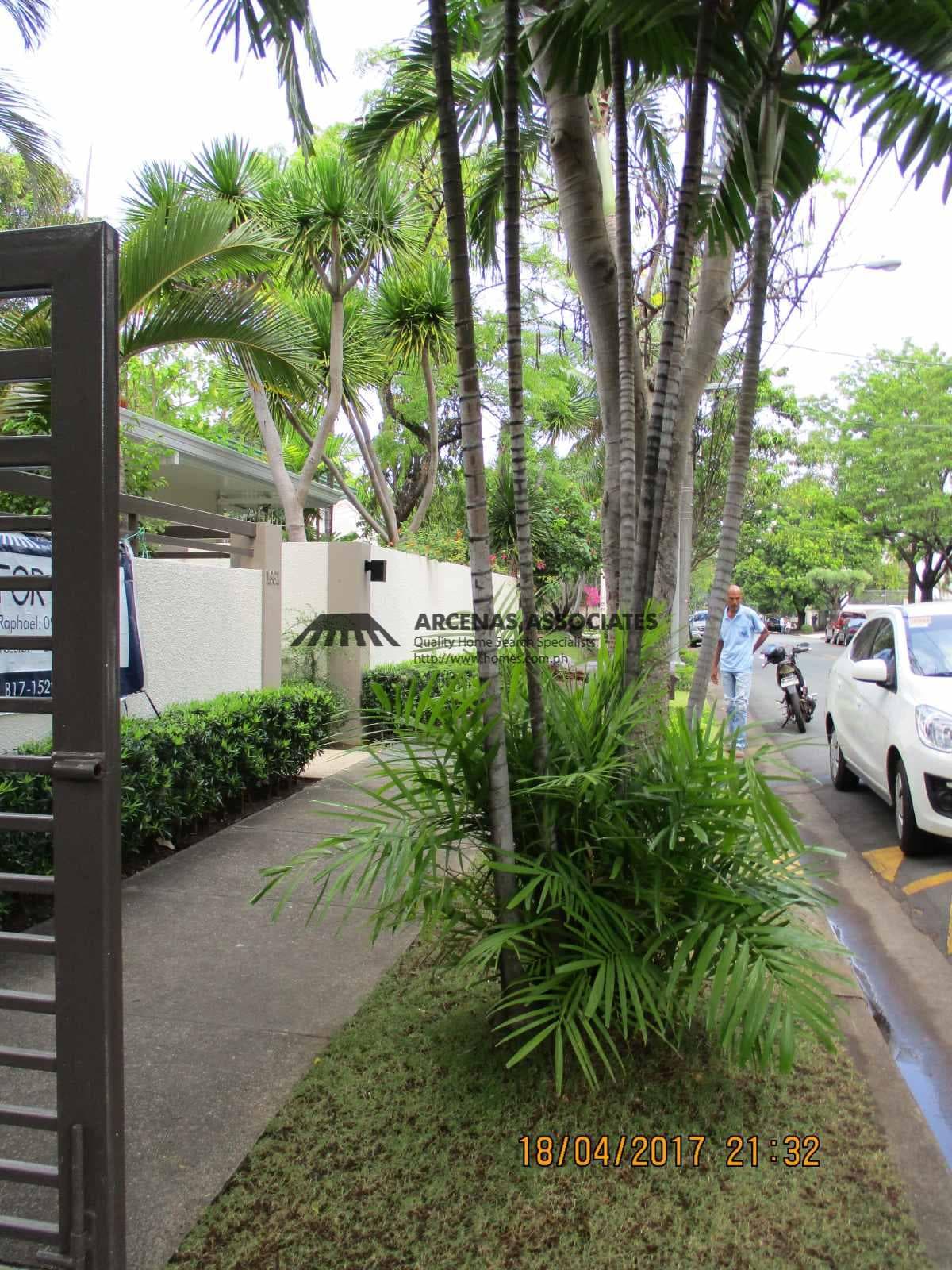 Modern balanced 4-bedroom bungalow - photo 2