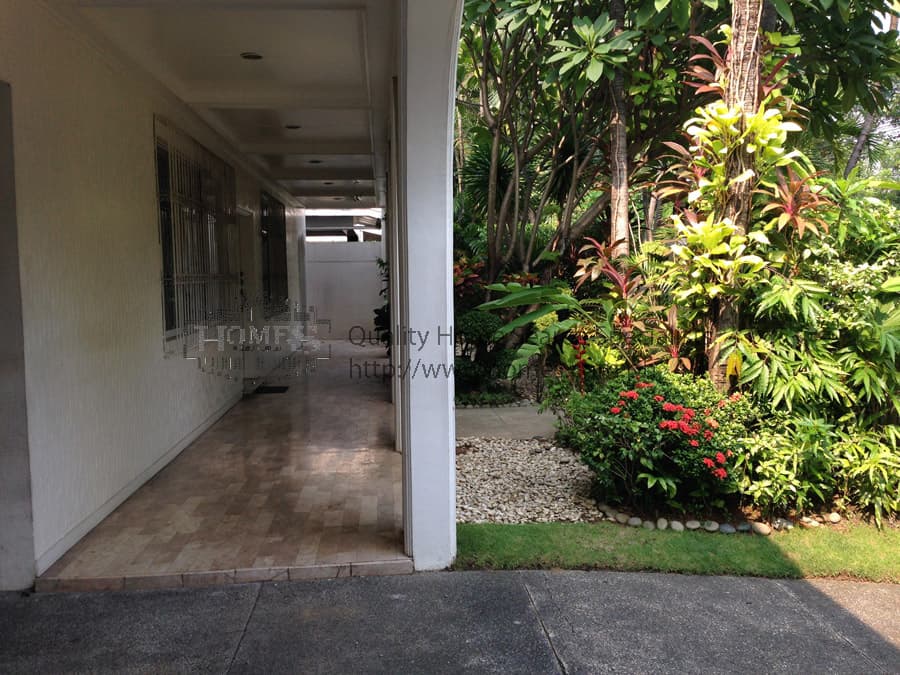 Excellently located 2 storey - photo 3