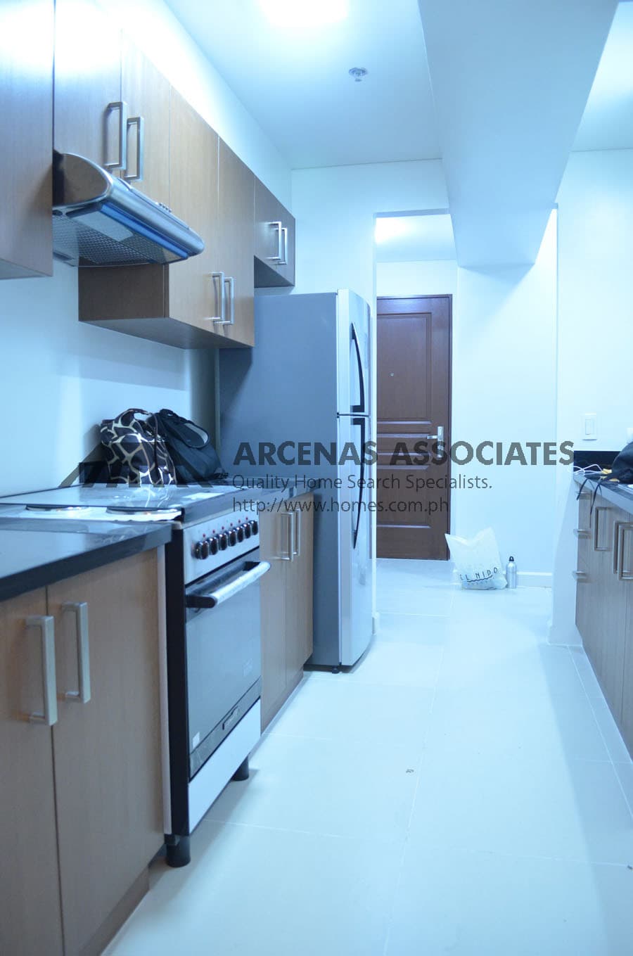 Brand New 2-bedroom at the Red Oak, 2 Serendra - photo 2