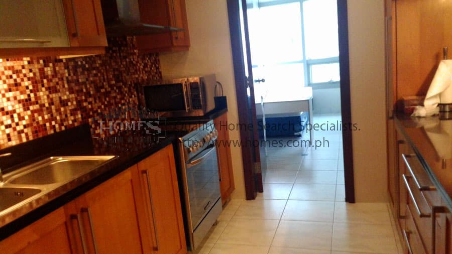 Relaxing-view 2-bedroom at TRAG (The Residences at Greenbelt) - photo 2