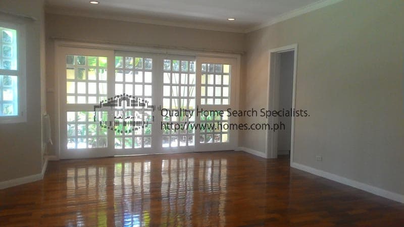Classic and French Inspired 2-storey - photo 2