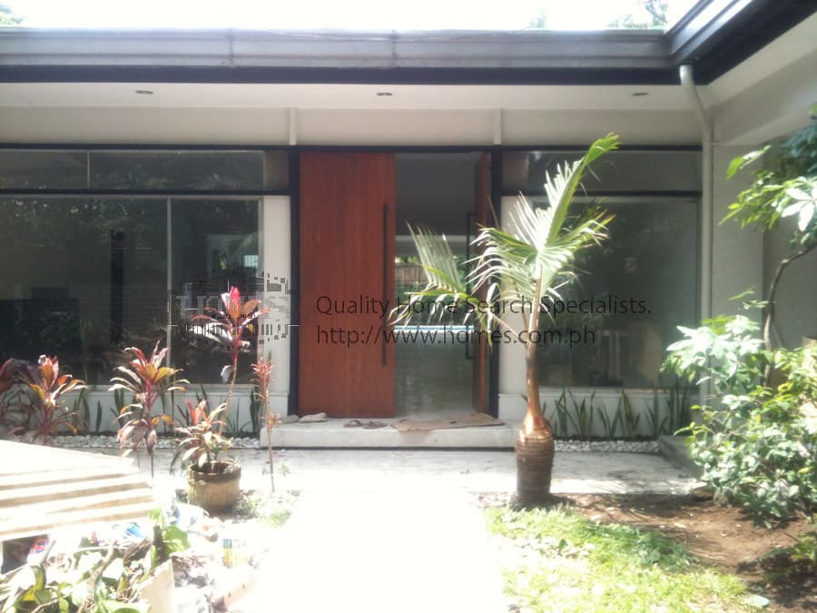 Open living bungalow - Urdaneta Village, Makati - photo 1