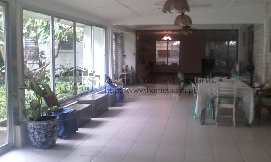 Wide frontage 2 storey - photo 2