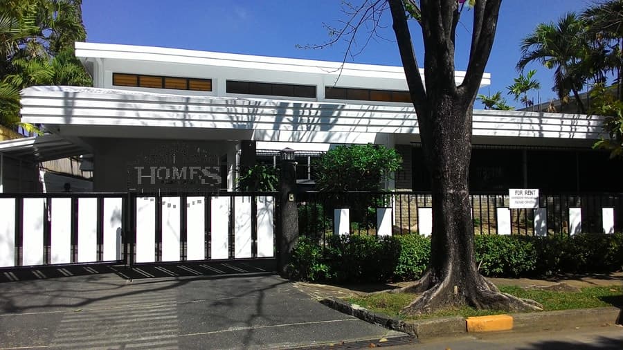 Park located 2-storey - Dasmarinas Village, Makati - photo 1