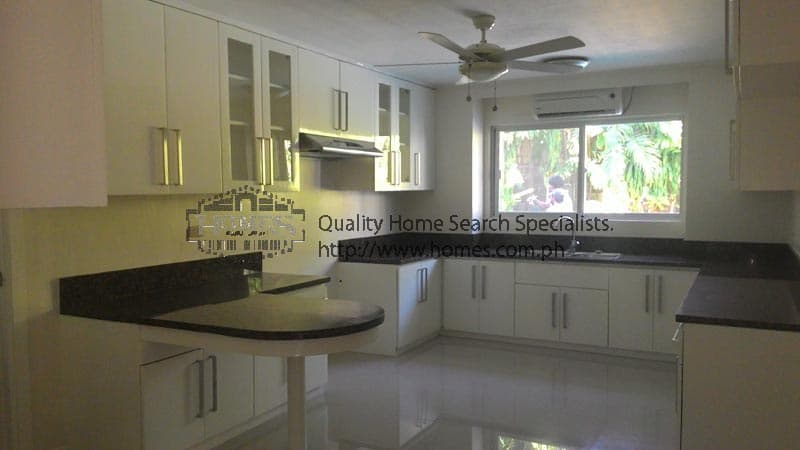Stunning two-storey - Dasmarinas Village, Makati - photo 1