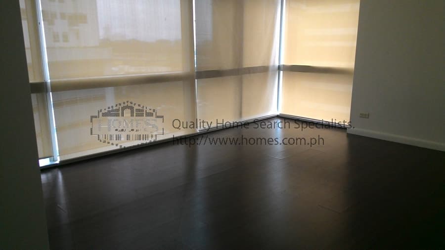 Clean 3 bedroom at Pacific Plaza Tower - photo 3