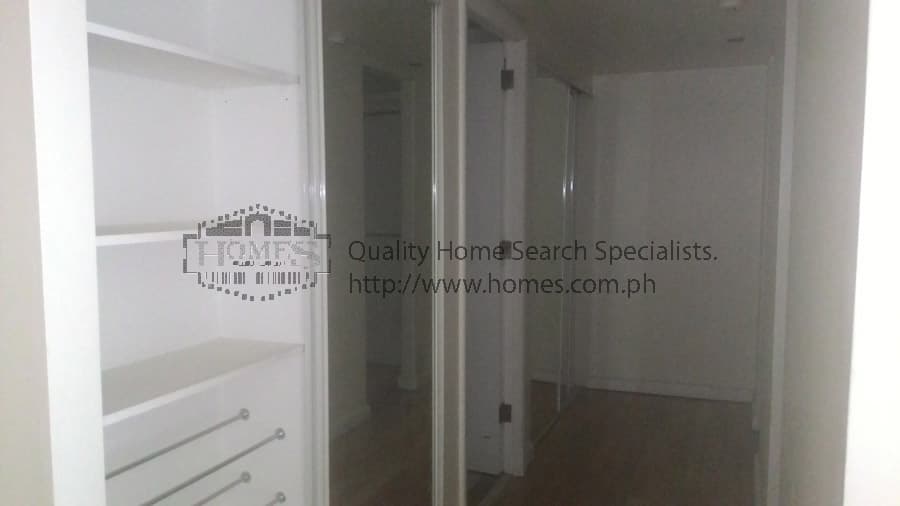 Lovely 3 bedroom at Pacific Plaza Tower - photo 4