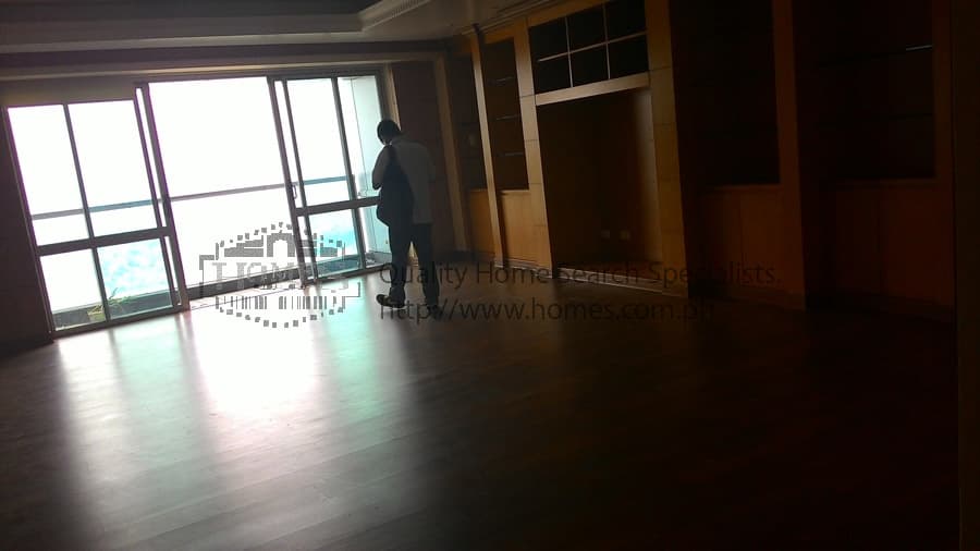 Simple but Elegant 3 bedroom at Regent Parkway - Bonifacio Global City, Taguig - photo 1