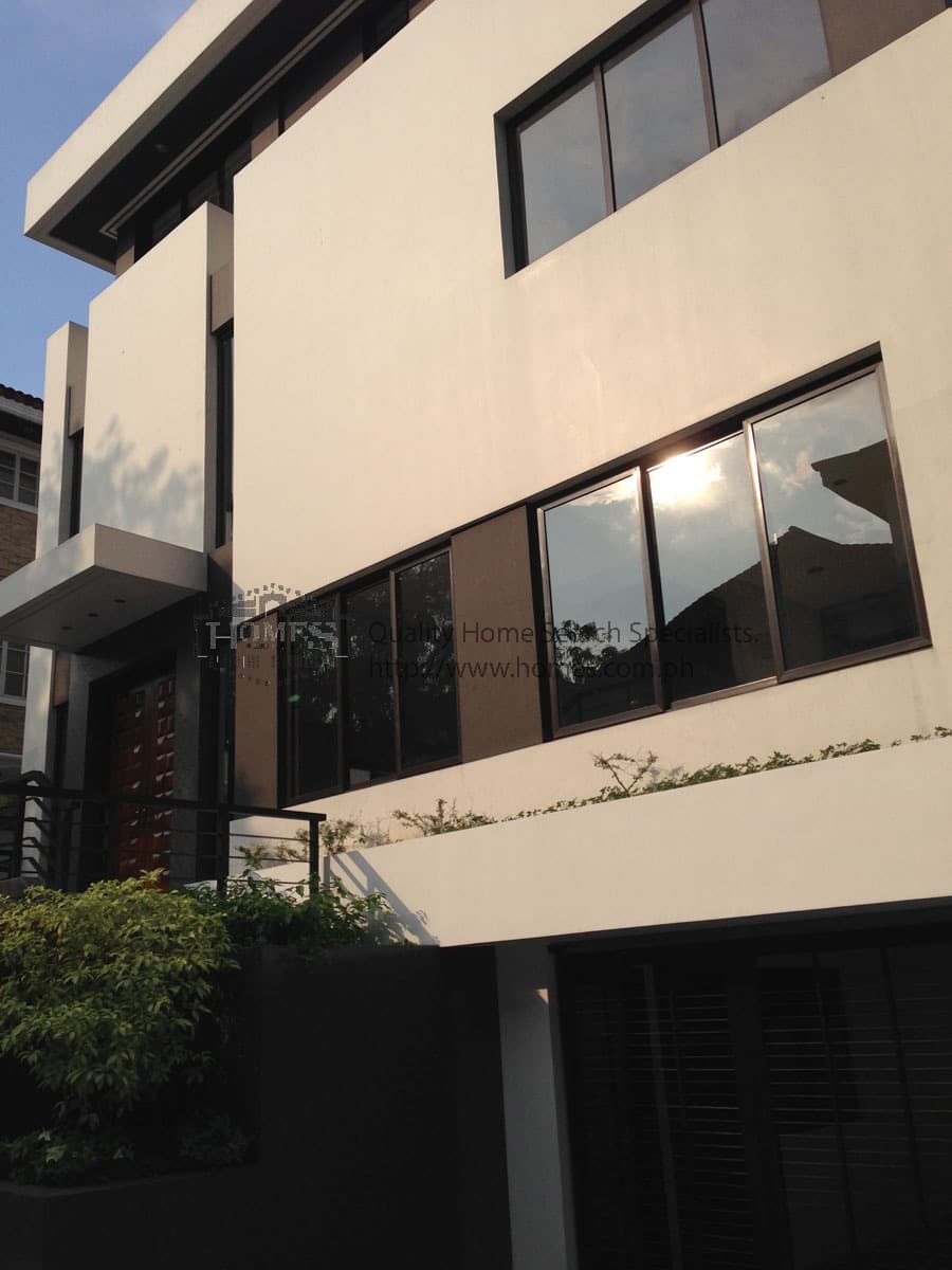 Modern three-storey - photo 2