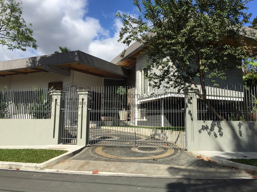 Cool and Sophisticated split level house - Urdaneta Village, Makati - photo 1