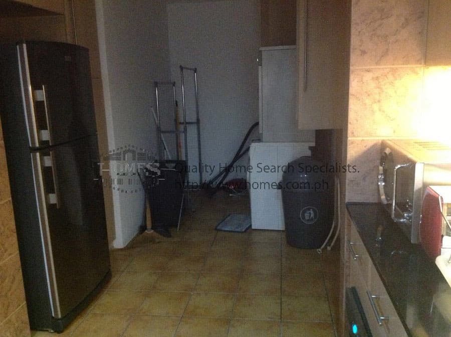 Fully furnished 2-bedroom at One Mckinley Place - photo 2