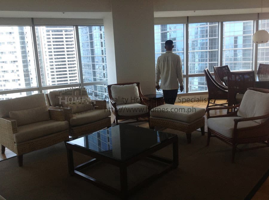Furnished 3-bedroom at One Mckinley - Bonifacio Global City, Taguig - photo 1