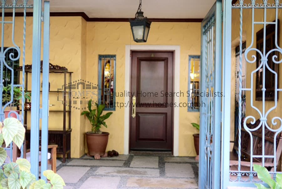 Robust structured Spanish inspired 2-storey - photo 3