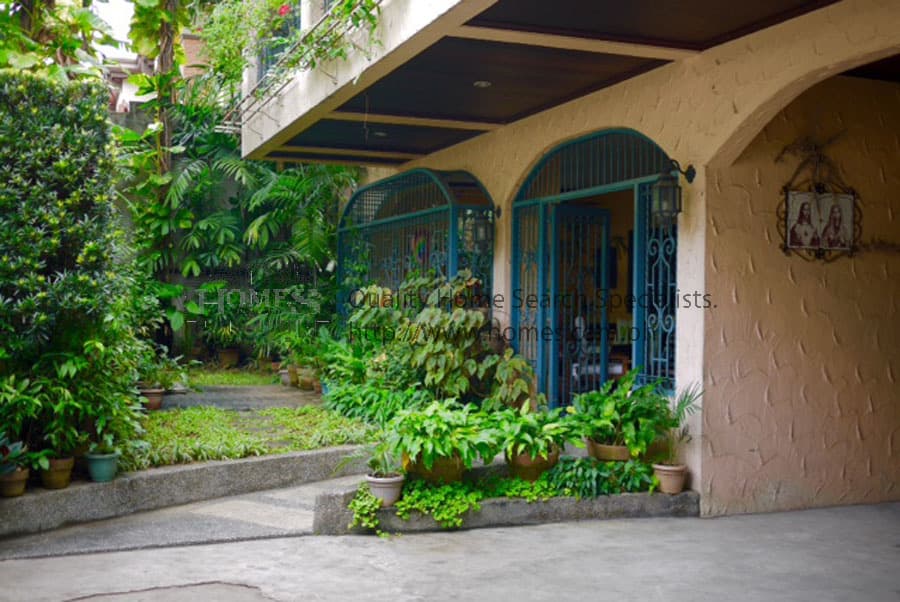 Robust structured Spanish inspired 2-storey - photo 2