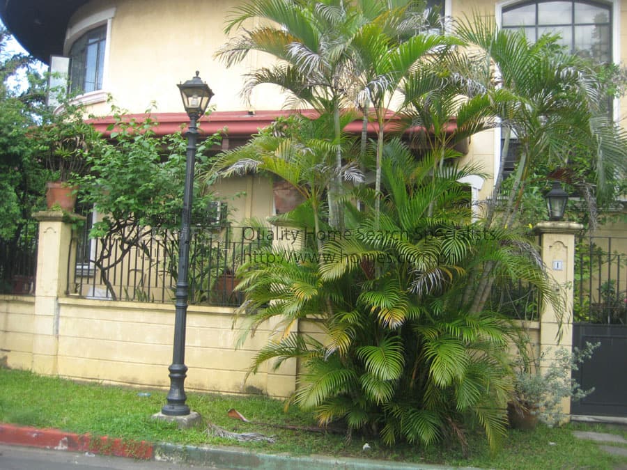 2-storey corner house - San Lorenzo, Makati - photo 1