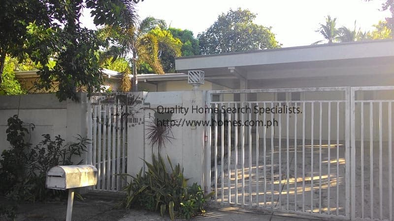 Wide bungalow - Dasmarinas Village, Makati - photo 1