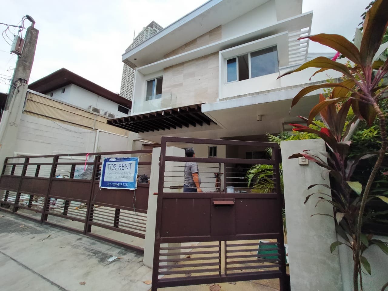 New and modern 2-storey - photo 2
