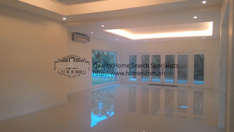 Modern and spacious contemporary split-level - photo 2