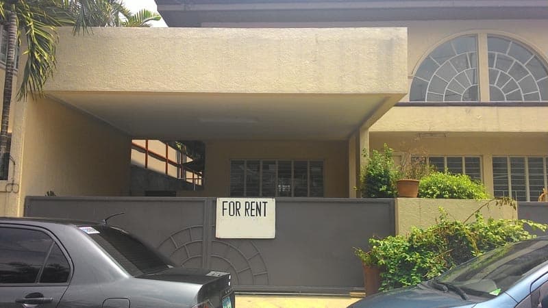 Cozy and neat duplex - San Lorenzo, Makati - photo 1