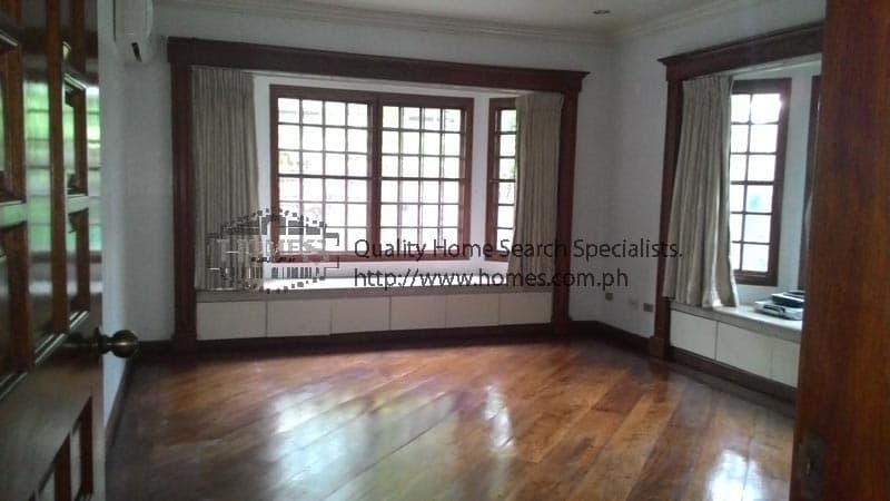 Warm and quaint 2-storey - photo 4