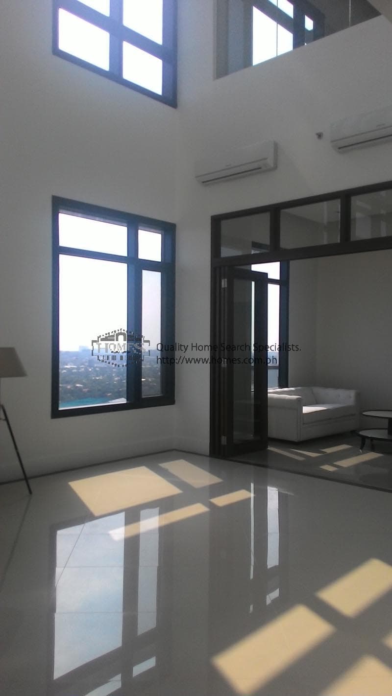 Fabulous Penthouse with skypad at Arya Residences - photo 4