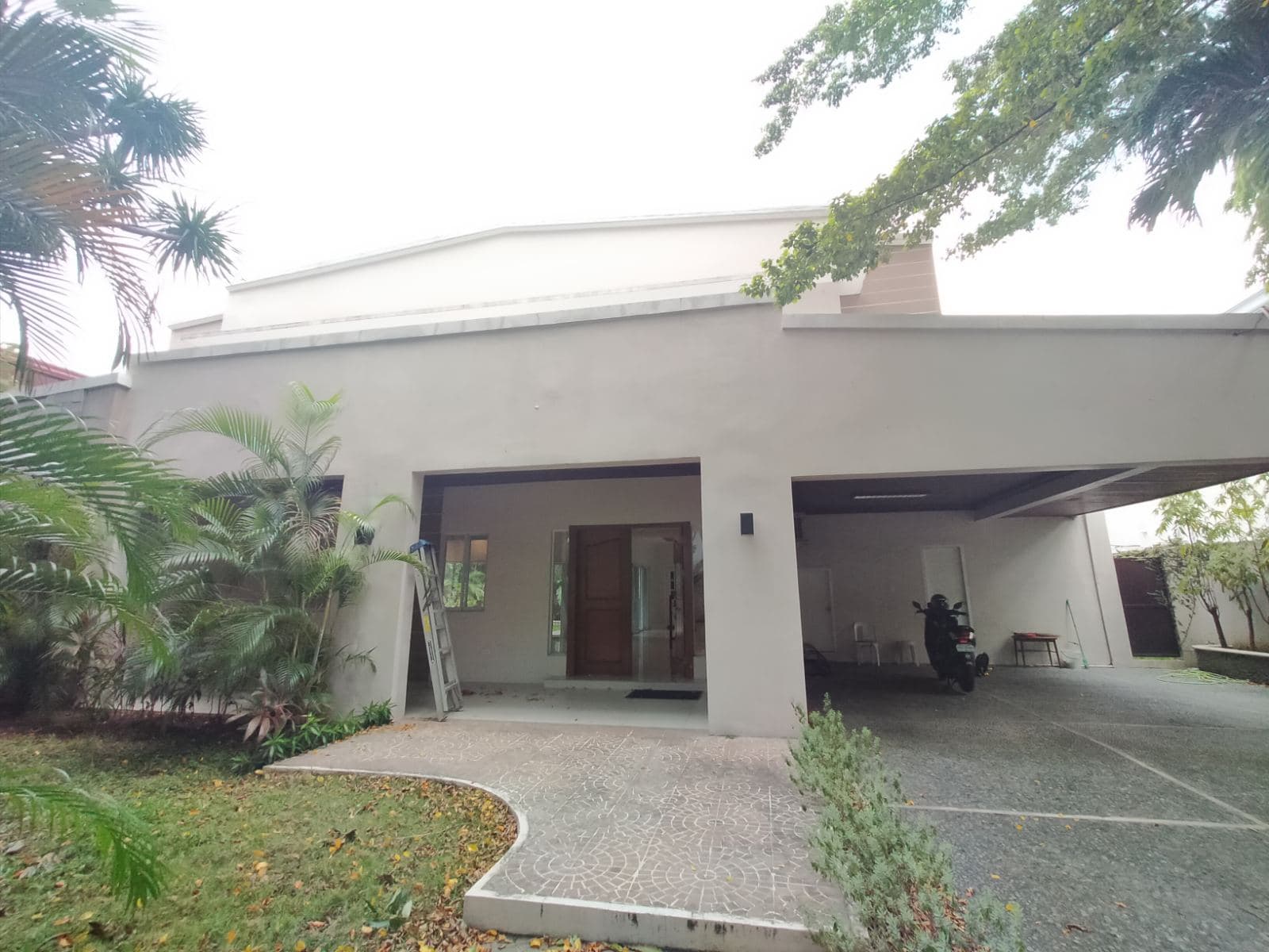 Solid modern 2-storey - photo 2