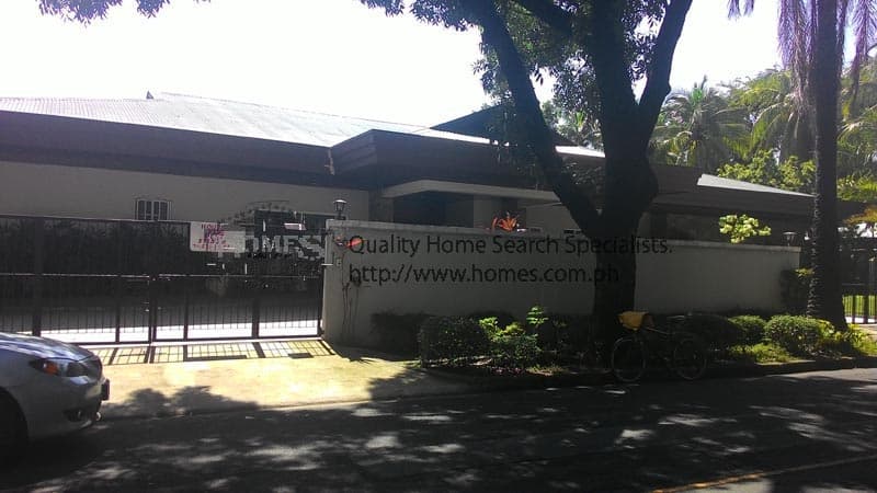 Driveway bungalow - Dasmarinas Village, Makati - photo 1