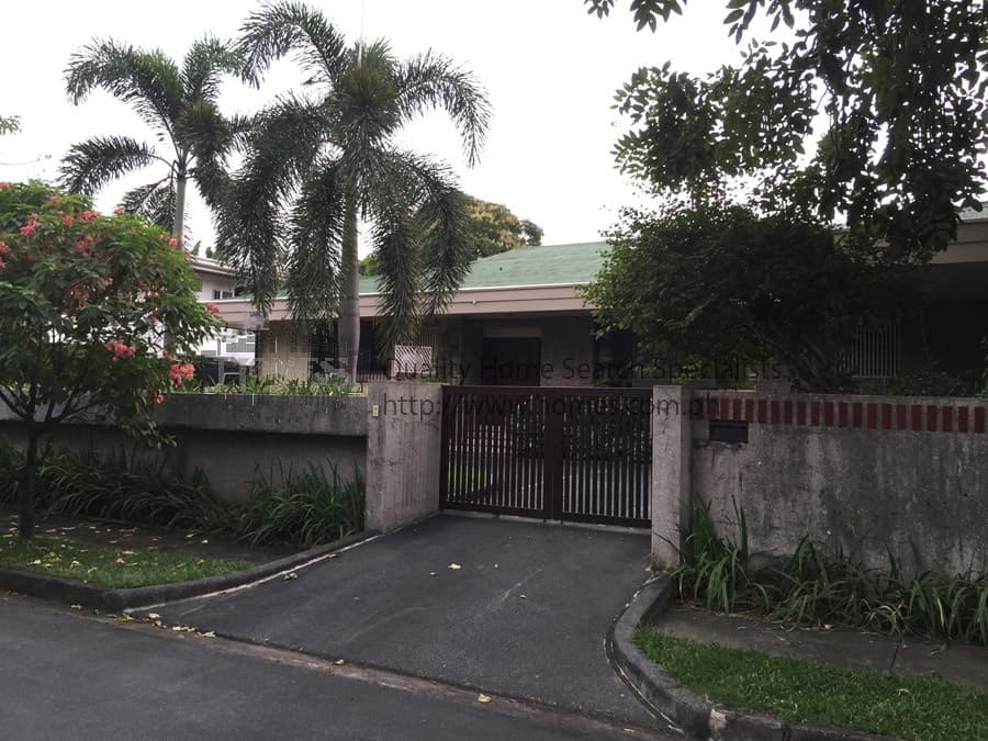 Spacious and stately bungalow - photo 2