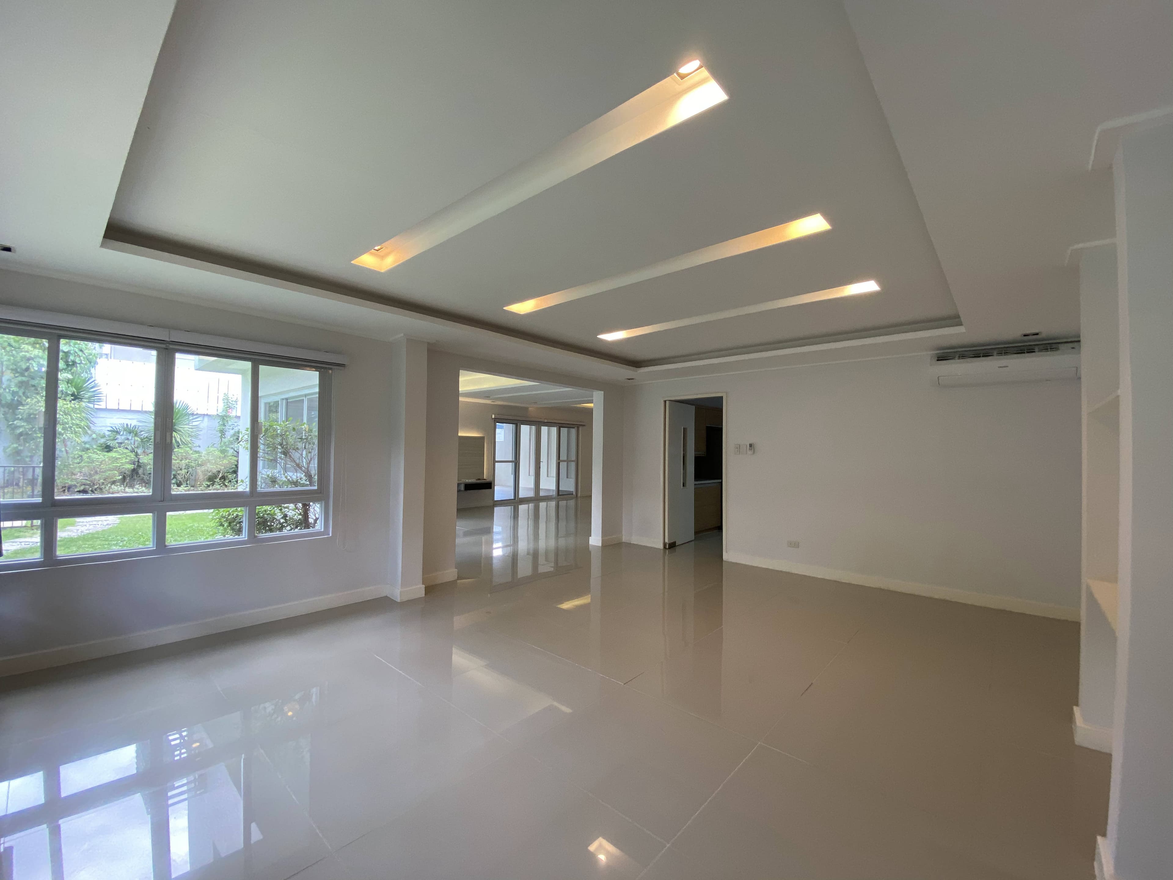 Upgraded modern 2-storey - photo 5