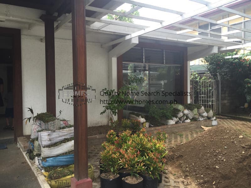 Simple throwback 2-storey - photo 2