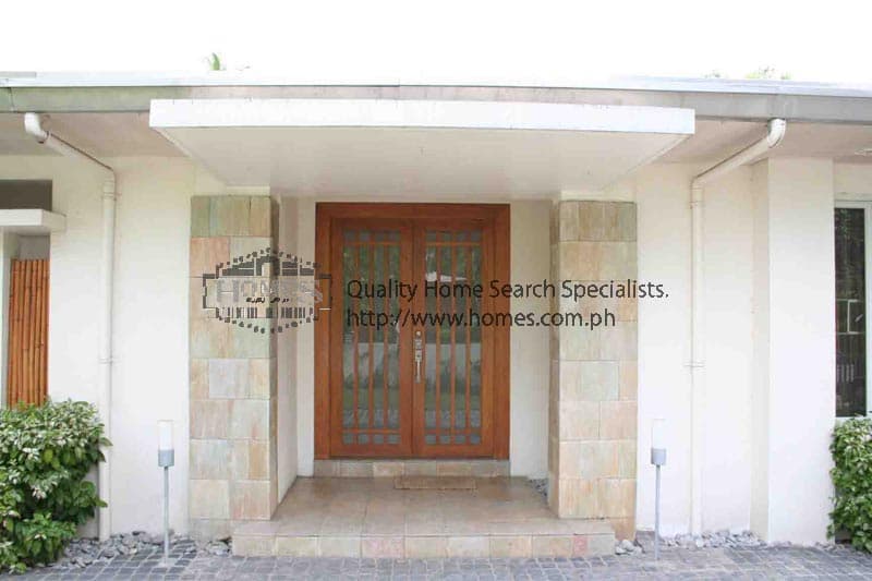 Updated wide bungalow - Dasmarinas Village, Makati - photo 1