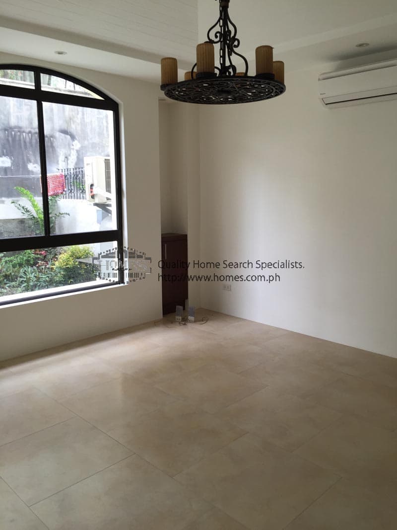 Brand-new Asian -Western 3 bedroom duplex - photo 5