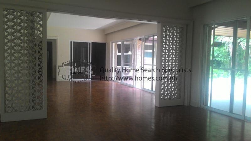 Country club style bungalow - photo 4