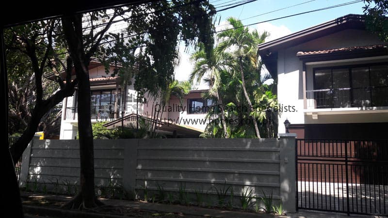 Renovated and spacious 2-storey - photo 2