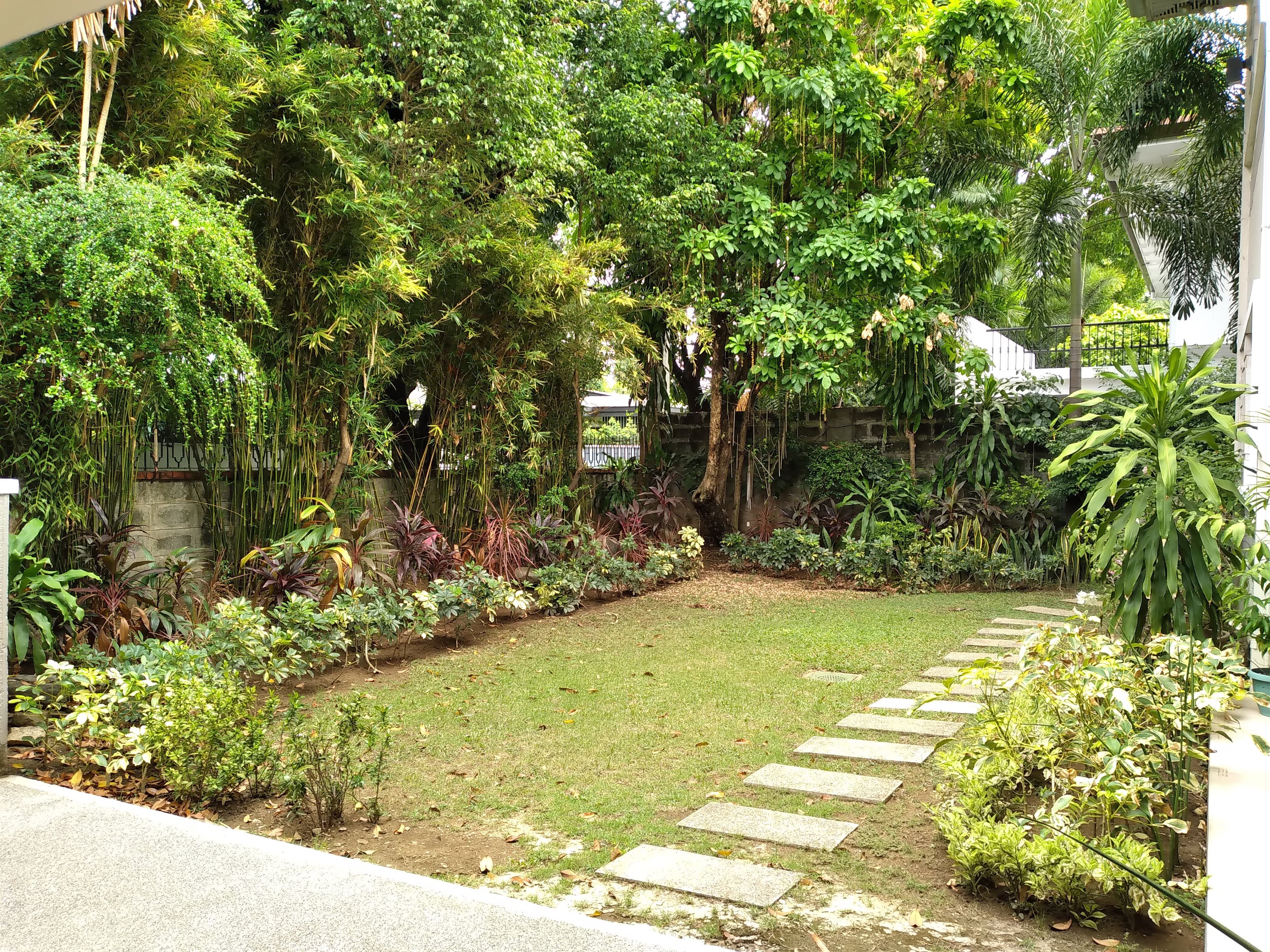 Solid and Modern 2- Storey - photo 2