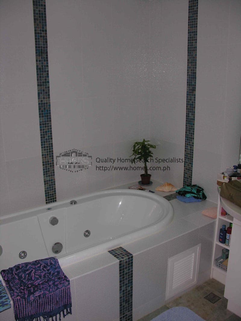 Desirable Fully Furnished 3-bedroom at TRAG (The Residences at Greenbelt) - photo 4