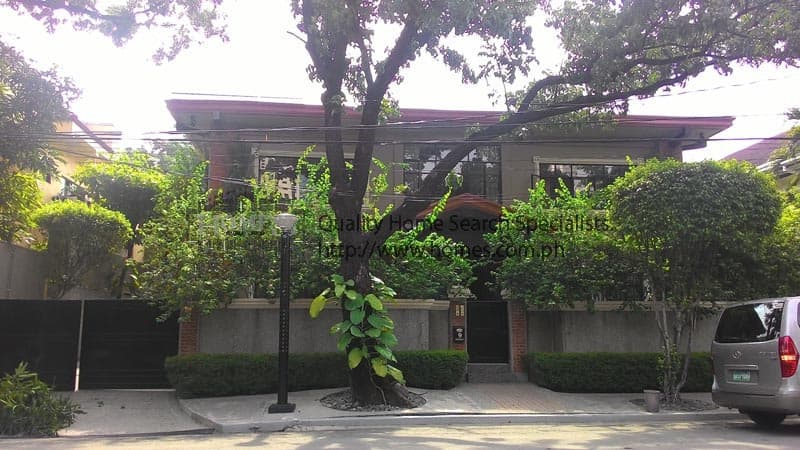 Service Apartment type 2-storey - San Lorenzo, Makati - photo 1