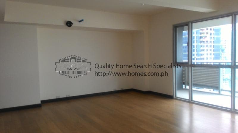 Splendidly located 2 bedroom Condominium at One Serendra - photo 3