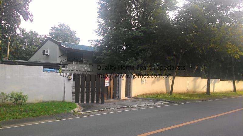 Sprawling Bungalow - photo 2