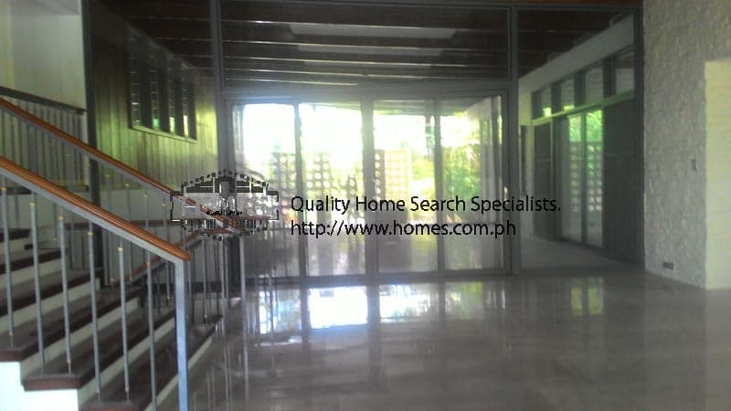 Massive split-level house - photo 4