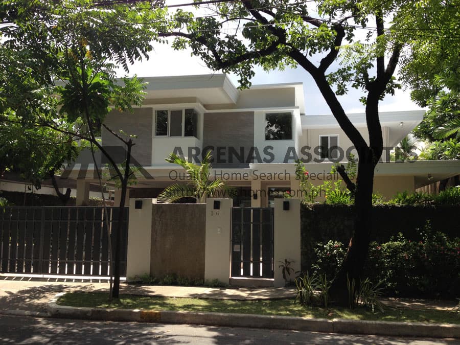Cozy 4 bedroom house - Dasmarinas Village, Makati - photo 1