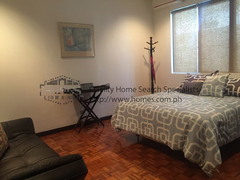 Desirable modern bungalow - photo 5
